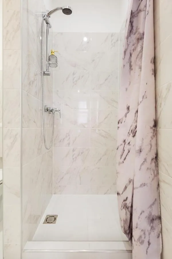 Apartment Unique & Lovely Place With Ac Budapest